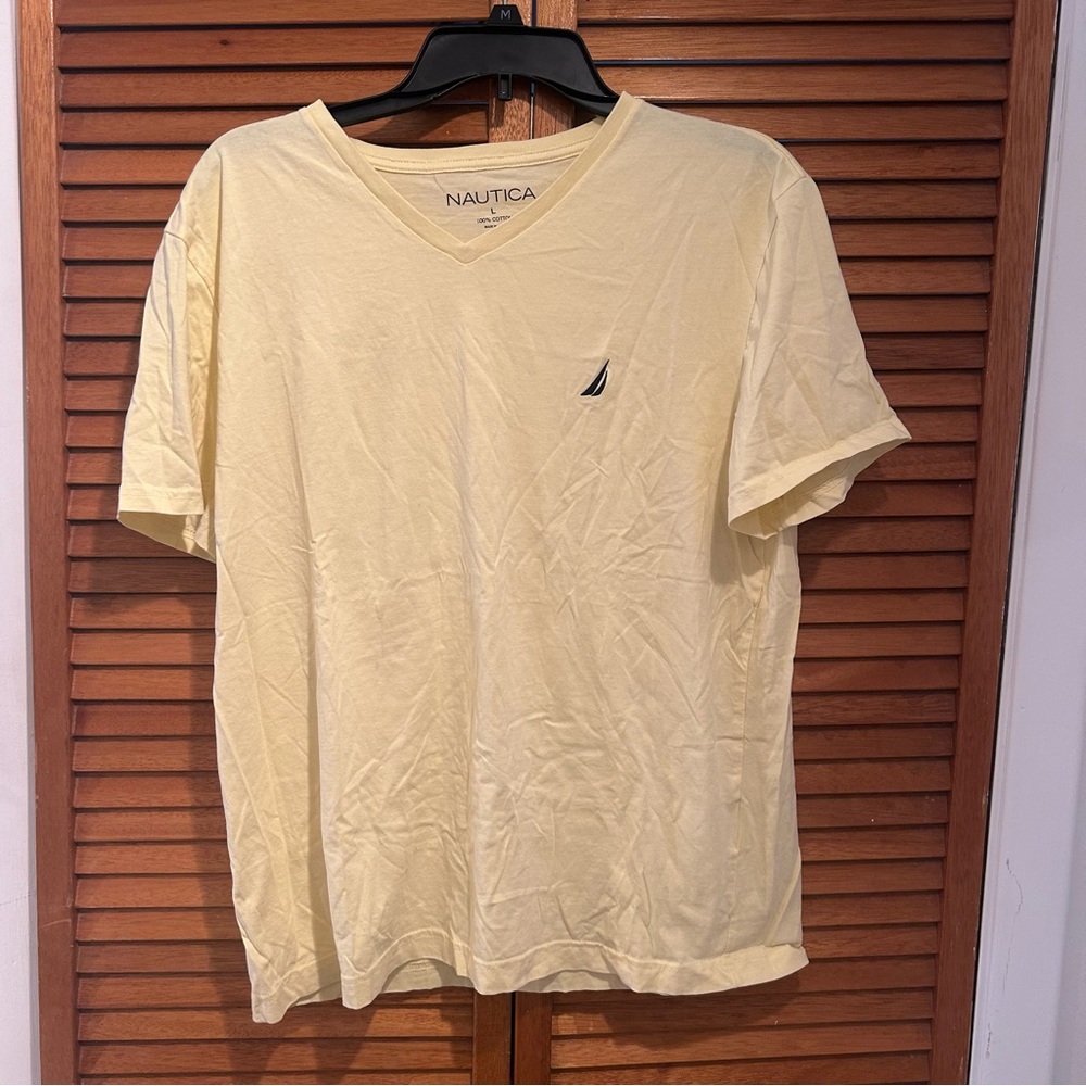 Nautica Men’s Yellow V-Neck Lightweight 100% cotton T-Shirt Sz Large